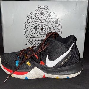 Kyrie 5 friends edition
